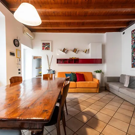 Semesterbostad Mirko *